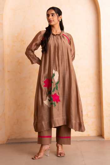 Buy_Gulabik Jaipur_Beige Chanderi Round Neck Shubha Handloom Kurta And Pant Set _Online_at_Aza_Fashions