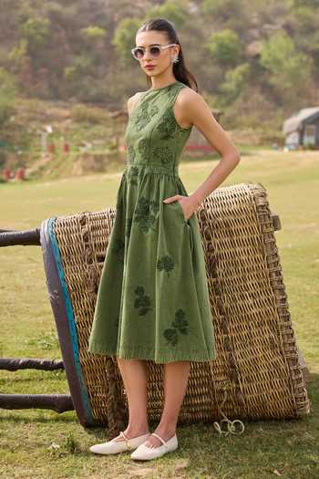 Kay Kay Elvira Floral Embellished Denim Dress 