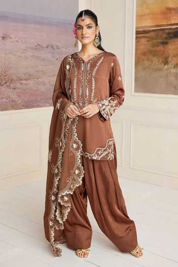 RINESSA Lelah Thread Embroidered Kurta Farshi Salwar Set 