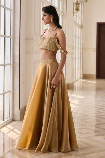 Buy_RINESSA_Gold Organza, Shantoon Sweetheart Neck Hand Embroidered Blouse Lehenga Set _Online_at_Aza_Fashions
