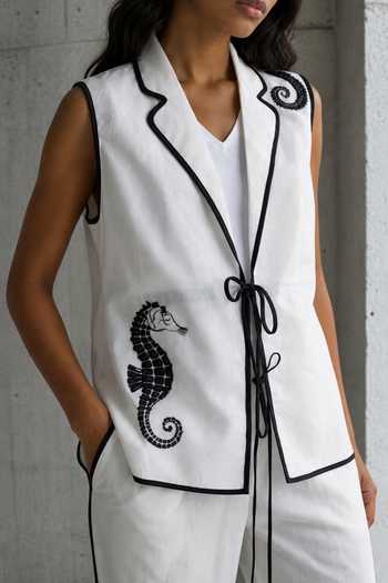 Buy_Vanshika Agarwal Label_White Silk, Cotton, Organza, Taffeta Cecilia Horse Embroidered Jacket And Pant Set _Online_at_Aza_Fashions