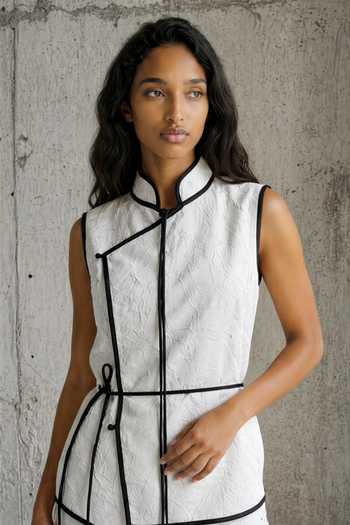 Buy_Vanshika Agarwal Label_Black Mandarin Collar Lysa Tie-up Top And Pant Set _Online_at_Aza_Fashions