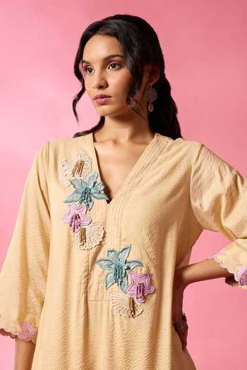 Buy_Neitri_Beige Silk, Chanderi V-neck Sandstone Embroidered Kurta And Pant Set _Online_at_Aza_Fashions
