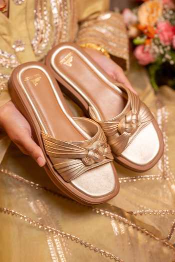 Buy_Coral Haze_Gold Indy Broad Knotted Strap Sliders _Online_at_Aza_Fashions