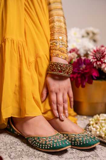 Coral Haze Sahira Hand Embroidered Juttis 