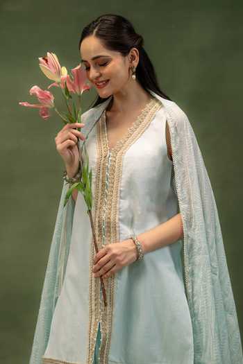 Buy_Grass & Sunshine_Mint Linen V-neck Serenity Kurta Farshi Salwar Set _Online_at_Aza_Fashions