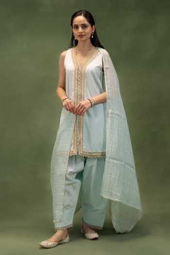 Grass & Sunshine_Mint Linen V-neck Serenity Kurta Farshi Salwar Set _at_Aza_Fashions