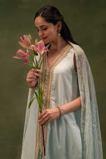 Buy_Grass & Sunshine_Mint Linen V-neck Serenity Kurta Farshi Salwar Set 