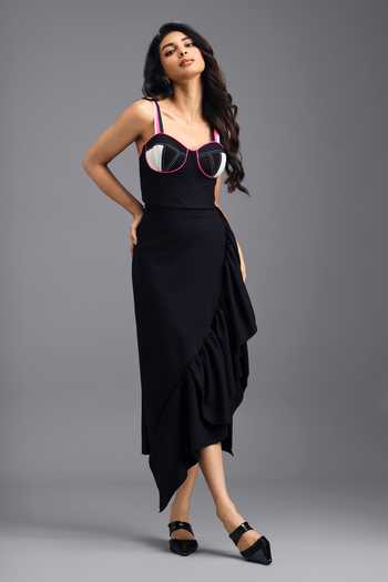 Deepika Arora Black Roma Sweetheart Neck Corset And Skirt Set at Aza Fashions Deepika Arora_Black Roma Sweetheart Neck Corset And Skirt Set _at_Aza_Fashions