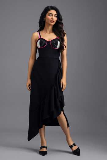 Deepika Arora_Black Roma Sweetheart Neck Embroidered Corset Top _at_Aza_Fashions