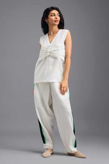 Shop Deepika Arora White Linen Open Neck, Jacket And Trouser Set Online at Aza Fashions Shop_Deepika Arora_White Linen Open Neck, Jacket And Trouser Set _Online_at_Aza_Fashions