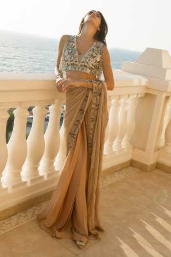 Rosé Anupama Khanna Border Embroidered Pre-Draped Saree With Blouse 