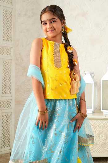 Jhambthreads Yellow Kota Doria, Net Abstract Pattern Lehenga Top Set Online at Aza Fashions Jhambthreads_Yellow Kota Doria, Net Abstract Pattern Lehenga Top Set _Online_at_Aza_Fashions