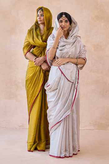 Buy_Amaara_Green Tissue Mehndi Handloom Saree With Running Blouse _Online_at_Aza_Fashions