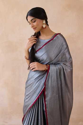 Amaara Silver Tissue Sheesham Handloom Saree With Running Blouse at Aza Fashions Amaara_Silver Tissue Sheesham Handloom Saree With Running Blouse _at_Aza_Fashions