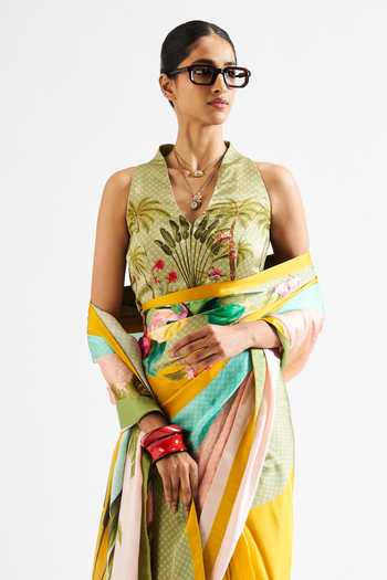 Issa Studio By Chetana & Swathi Multi Color Georgette V-neck Alya Striped Saree With Floral Blouse at Aza Fashions Issa Studio By Chetana & Swathi_Multi Color Georgette V-neck Alya Striped Saree With Floral Blouse _at_Aza_Fashions