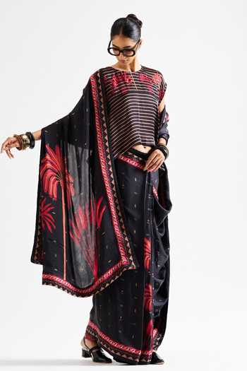 Issa Studio By Chetana & Swathi Black Georgette, Satin Round Neck Varya Printed Saree With Crop Top at Aza Fashions Issa Studio By Chetana & Swathi_Black Georgette, Satin Round Neck Varya Printed Saree With Crop Top _at_Aza_Fashions
