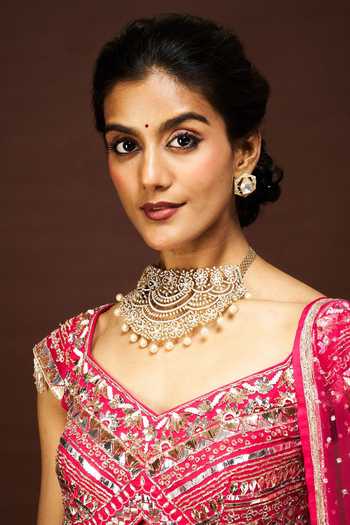 Issa Studio By Chetana & Swathi_Pink Organza, Net V-neck Idaya Floral Embroidered Blouse Lehenga Set _at_Aza_Fashions