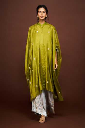 Issa Studio By Chetana & Swathi Green Silk, Satin Mandarin Collar Saira Embroidered Kaftan And Palazzo Set Online at Aza Fashions Issa Studio By Chetana & Swathi_Green Silk, Satin Mandarin Collar Saira Embroidered Kaftan And Palazzo Set _Online_at_Aza_Fashions