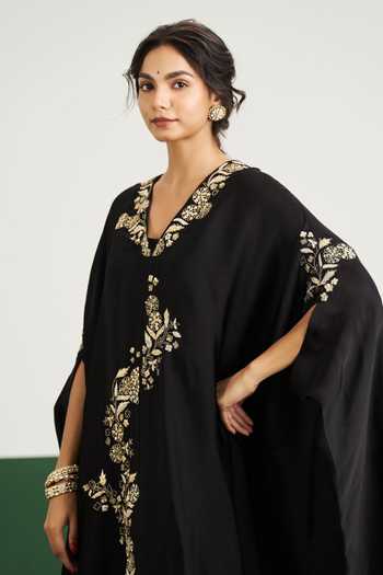Buy Issa Studio By Chetana & Swathi Black Organza, Satin V-neck Farah Embroidered Kaftan And Pant Set Buy_Issa Studio By Chetana & Swathi_Black Organza, Satin V-neck Farah Embroidered Kaftan And Pant Set