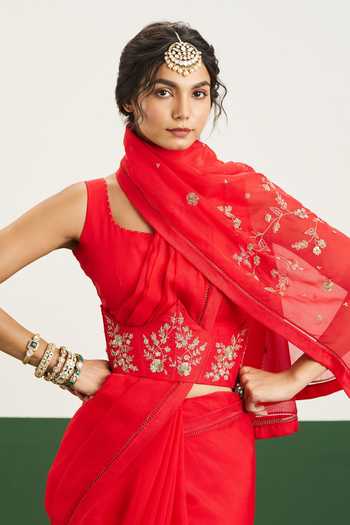 Shop Issa Studio By Chetana & Swathi Gold Silk, Organza Zari Sweetheart Rebecca Saree Set With Embroidered Corset Online at Aza Fashions Shop_Issa Studio By Chetana & Swathi_Gold Silk, Organza Zari Sweetheart Rebecca Saree Set With Embroidered Corset _Online_at_Aza_Fashions