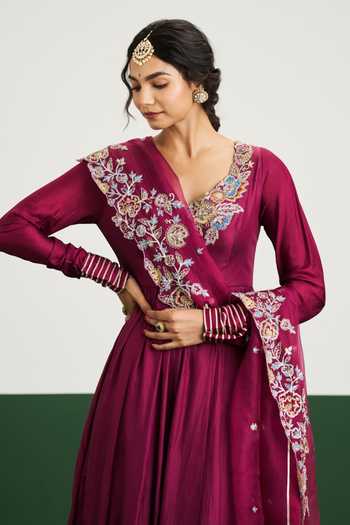 Issa Studio By Chetana & Swathi Wine Silk, Organza V-neck Molly Anarkali With Embroidered Dupatta Online at Aza Fashions Issa Studio By Chetana & Swathi_Wine Silk, Organza V-neck Molly Anarkali With Embroidered Dupatta _Online_at_Aza_Fashions