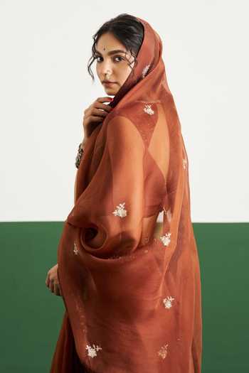 Buy Issa Studio By Chetana & Swathi Brown Silk, Organza Round Neck Alyssa Embroidered Saree With Blouse Online at Aza Fashions Buy_Issa Studio By Chetana & Swathi_Brown Silk, Organza Round Neck Alyssa Embroidered Saree With Blouse _Online_at_Aza_Fashions