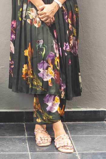 Buy Issa Studio By Chetana & Swathi Green Modal, Satin Round Neck, Yes Lora Print Pleated Kurta And Pant Set Online at Aza Fashions Buy_Issa Studio By Chetana & Swathi_Green Modal, Satin Round Neck, Yes Lora Print Pleated Kurta And Pant Set _Online_at_Aza_Fashions