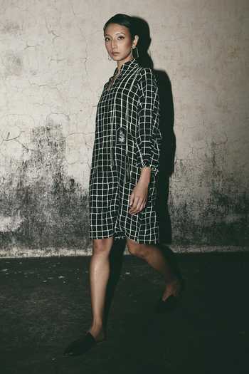 Atbw_Black Silk Satin Split V-neck Grid Print Dress _Online_at_Aza_Fashions