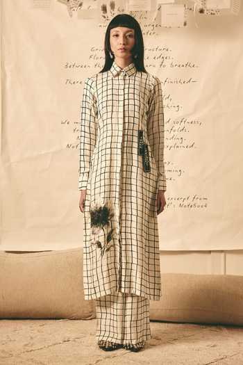 Atbw White Silk Satin Grid Print Pant Online at Aza Fashions Atbw_White Silk Satin Grid Print Pant _Online_at_Aza_Fashions