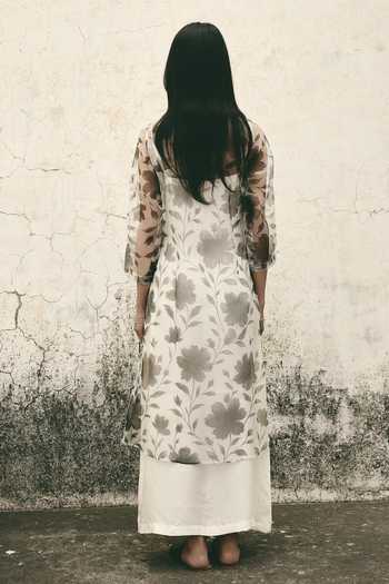 Atbw White Silk Satin Floral Print Cape at Aza Fashions Atbw_White Silk Satin Floral Print Cape _at_Aza_Fashions