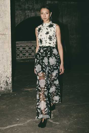 Buy_Atbw_White Silk Satin Mandarin Collar Hand Drawn Floral Print Crop Top 