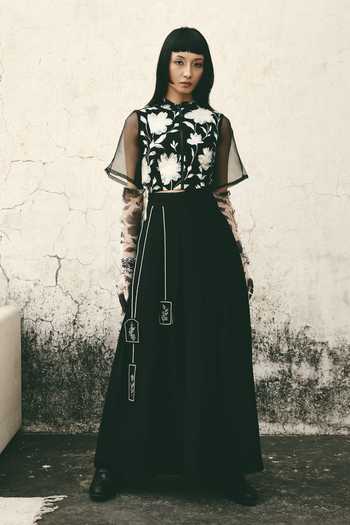 Buy_Atbw_Black Silk Satin Mandarin Collar Floral Motif Top 
