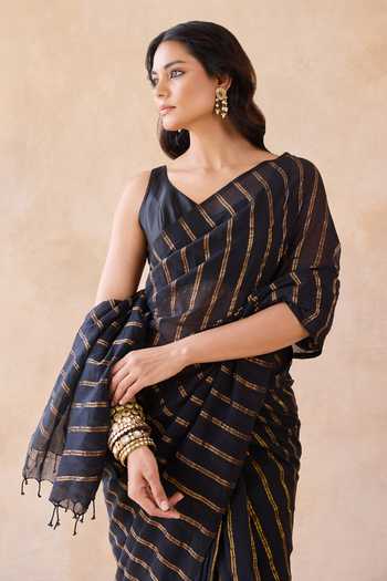 Amaara Black Handloom Cotton Kohl Pure Saree With Running Blouse Online at Aza Fashions Amaara_Black Handloom Cotton Kohl Pure Saree With Running Blouse _Online_at_Aza_Fashions