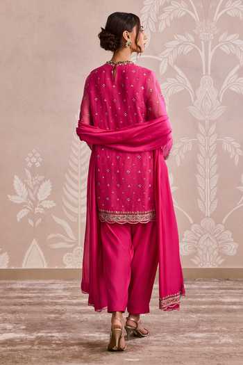 Ridhi Mehra Embroidered Kurta Set 