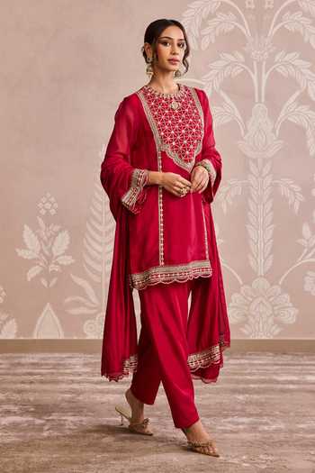 Buy Ridhi Mehra Red Organza, Silk Round Neck, Yes Geometric Embroidered Kurta Set Online at Aza Fashions Buy_Ridhi Mehra_Red Organza, Silk Round Neck, Yes Geometric Embroidered Kurta Set _Online_at_Aza_Fashions