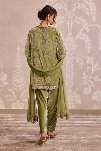 Ridhi Mehra Embroidered Velvet Kurta Set 