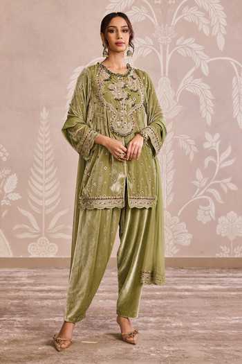 Ridhi Mehra Embroidered Velvet Kurta Set 