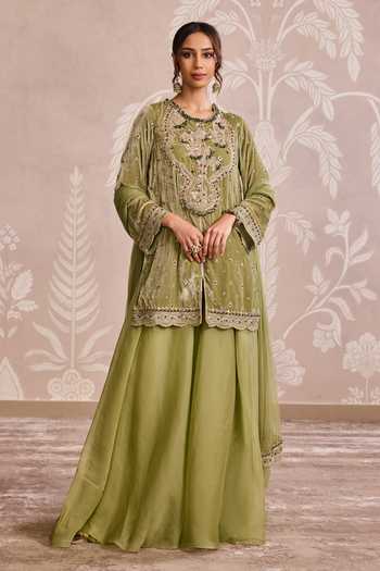 Ridhi Mehra Embroidered Velvet Kurta Set 