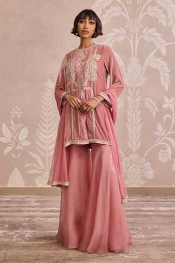 Ridhi Mehra Embroidered Velvet Kurta Set 