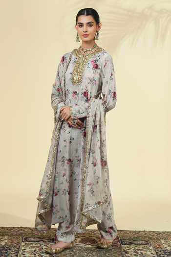 Arpita Mehta_Ivory Silk, Crepe, Georgette Round Neck Vintage Rose Print Kurta Set _Online_at_Aza_Fashions