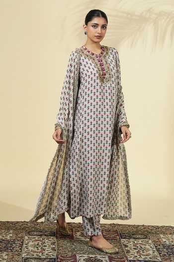 Shop_Arpita Mehta_Ivory Crepe, Silk, Georgette Round Neck, Yes Vintage Rose Butti Print Kurta Set _Online_at_Aza_Fashions
