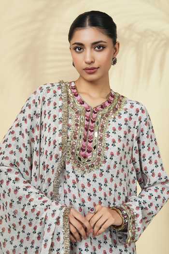 Arpita Mehta_Ivory Crepe, Silk, Georgette Round Neck, Yes Vintage Rose Butti Print Kurta Set _at_Aza_Fashions