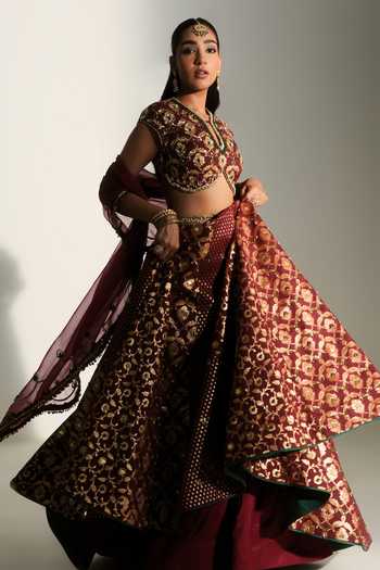 Buy Mahima Mahajan Red Chanderi Split V-neck Dua Floral Woven Banarasi Lehenga Set Buy_Mahima Mahajan_Red Chanderi Split V-neck Dua Floral Woven Banarasi Lehenga Set