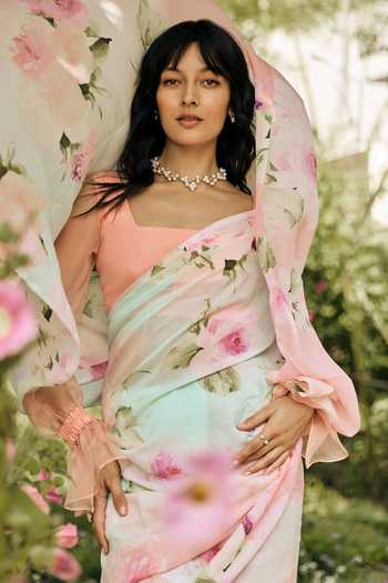Studio 113 Peach Chiffon Alea Coral Reef Ombre Saree With Running Blouse Online at Aza Fashions Studio 113_Peach Chiffon Alea Coral Reef Ombre Saree With Running Blouse _Online_at_Aza_Fashions