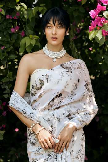 Buy Studio 113 White Chiffon Tara Saree With Running Blouse Online at Aza Fashions Buy_Studio 113_White Chiffon Tara Saree With Running Blouse _Online_at_Aza_Fashions