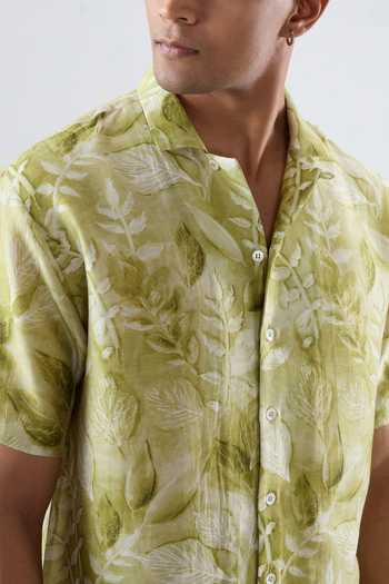 Raw & Rustic By Niti Bothra_Green Silk, Tencel Leaf Print Regular Shirt _at_Aza_Fashions