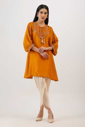 Vidushi Gupta Floral Thread Work Kurta & Dhoti Pant Set 