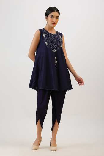 Vidushi Gupta_Purple Silk, Cotton, Modal Round Neck Floral Threadwork Kurta And Dhoti Pant Set _at_Aza_Fashions