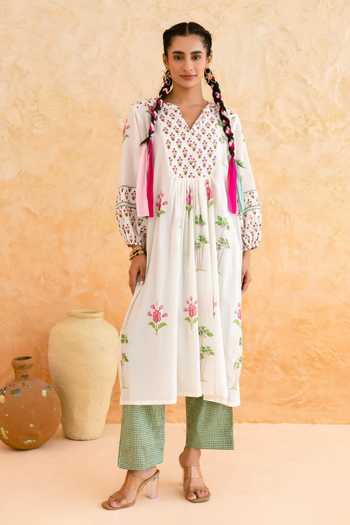 Myaara Floral Print Kurta & Pant Set 